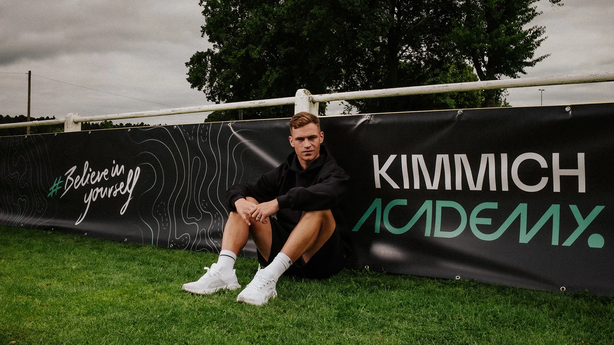 九游官网入口-基米希在家乡创办足球学院，助力家乡青少年足球发展