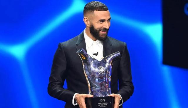 九游正版官网-欧足联颁奖：本泽马获欧洲足球先生 安帅最佳主帅